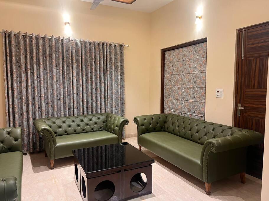 5Bhk Home Away From Home At Ranjit Avenue Amritsar Eksteriør bilde