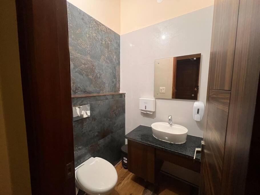 5Bhk Home Away From Home At Ranjit Avenue Amritsar Eksteriør bilde