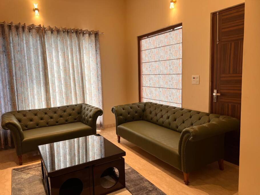 5Bhk Home Away From Home At Ranjit Avenue Amritsar Eksteriør bilde