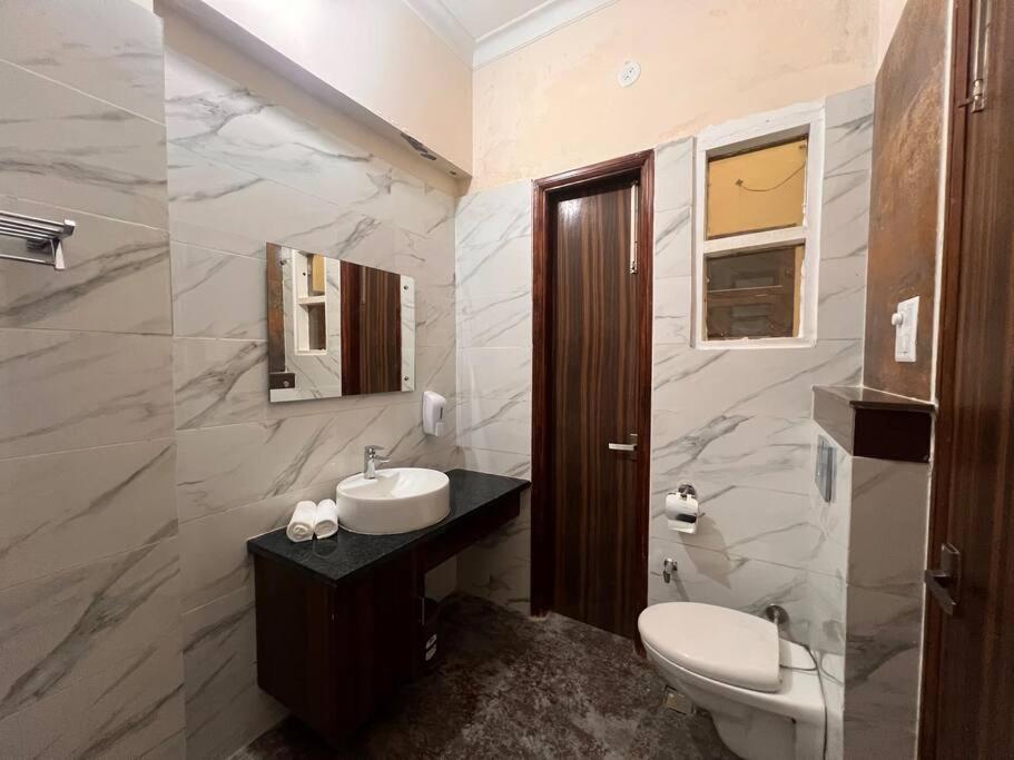 5Bhk Home Away From Home At Ranjit Avenue Amritsar Eksteriør bilde