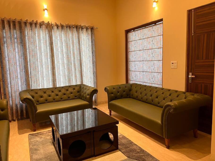 5Bhk Home Away From Home At Ranjit Avenue Amritsar Eksteriør bilde