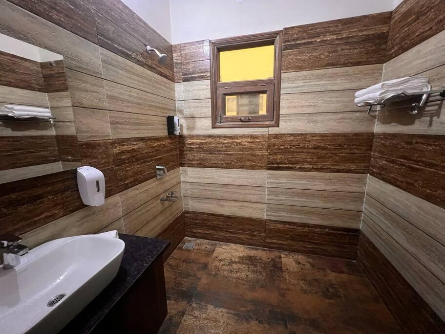 5Bhk Home Away From Home At Ranjit Avenue Amritsar Eksteriør bilde