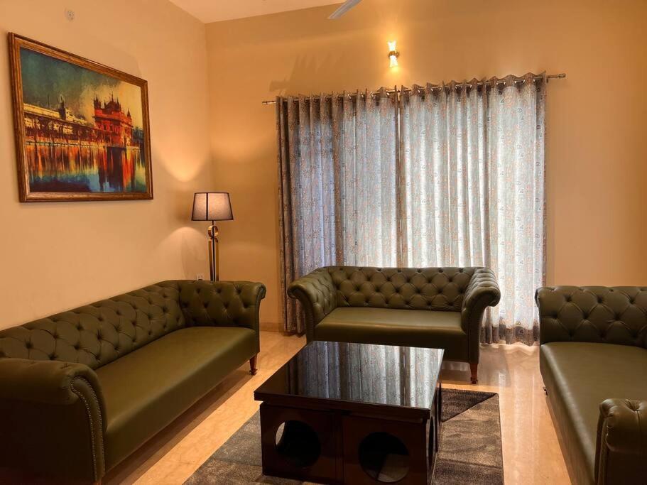 5Bhk Home Away From Home At Ranjit Avenue Amritsar Eksteriør bilde