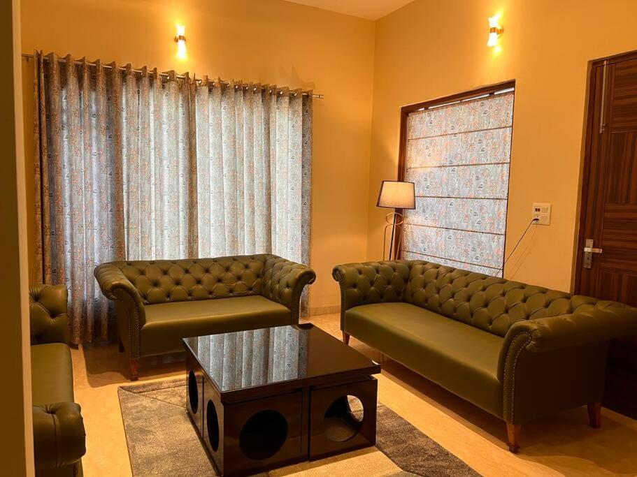 5Bhk Home Away From Home At Ranjit Avenue Amritsar Eksteriør bilde