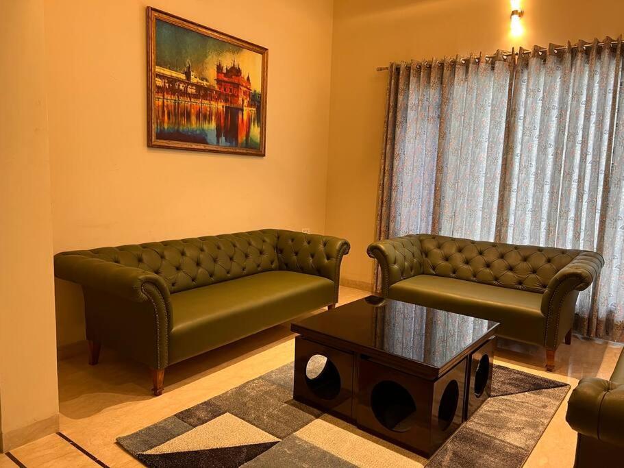 5Bhk Home Away From Home At Ranjit Avenue Amritsar Eksteriør bilde