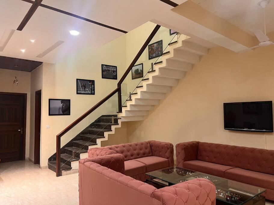 5Bhk Home Away From Home At Ranjit Avenue Amritsar Eksteriør bilde