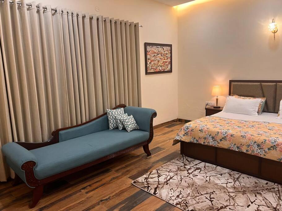 5Bhk Home Away From Home At Ranjit Avenue Amritsar Eksteriør bilde
